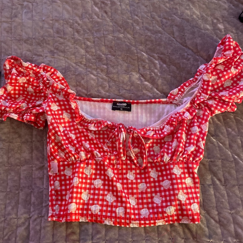 Vintage hello kitty Sanrio crop top!
